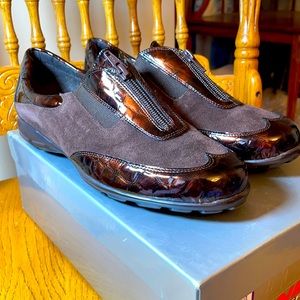 New in Box!! Vaneli Sport Anica Size 8.5 WIDE